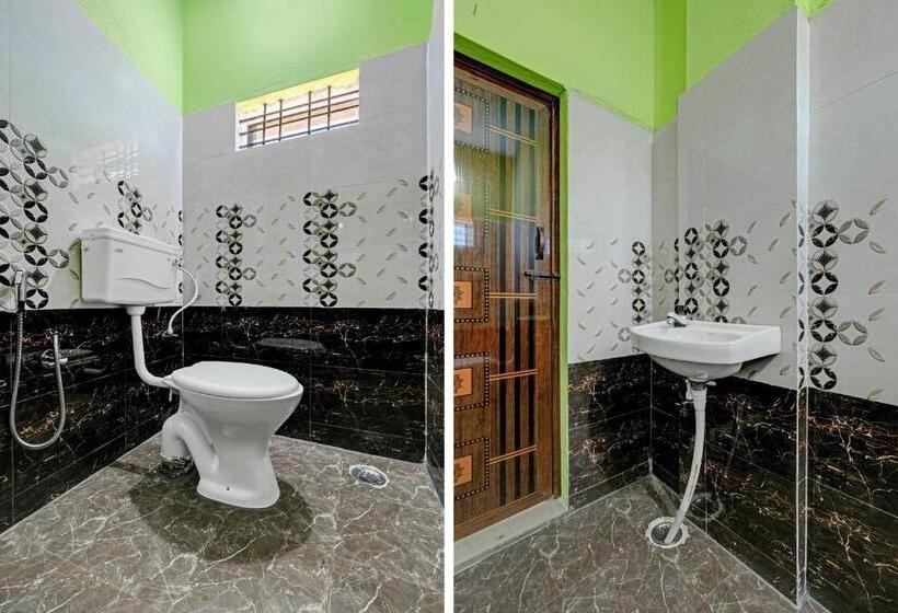 ホテル Spot On B R Comforts Krs Back Water