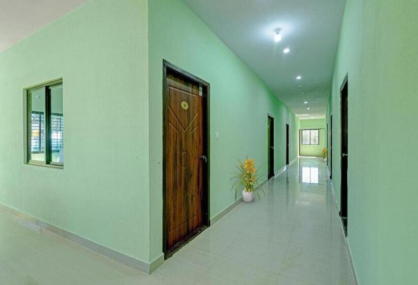 ホテル Spot On B R Comforts Krs Back Water