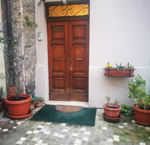 پانسیون Appartamento Porta Est