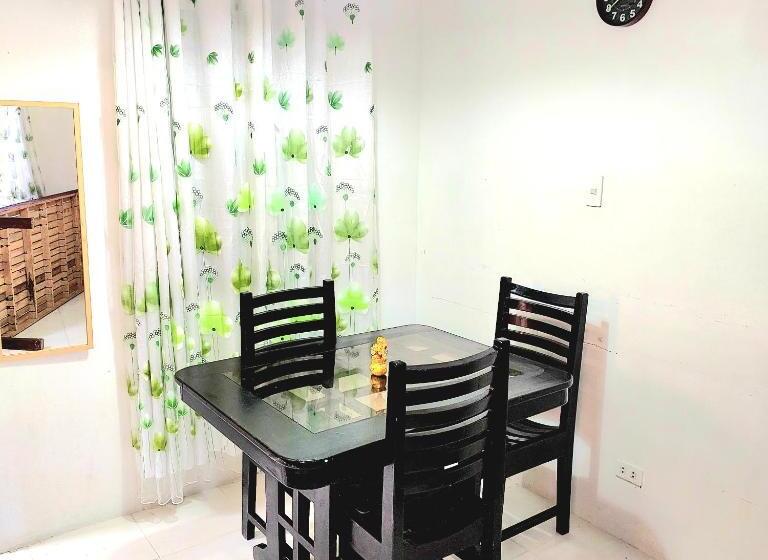 פנסיון Gensan Transient House At Camella Homes 2 Storey