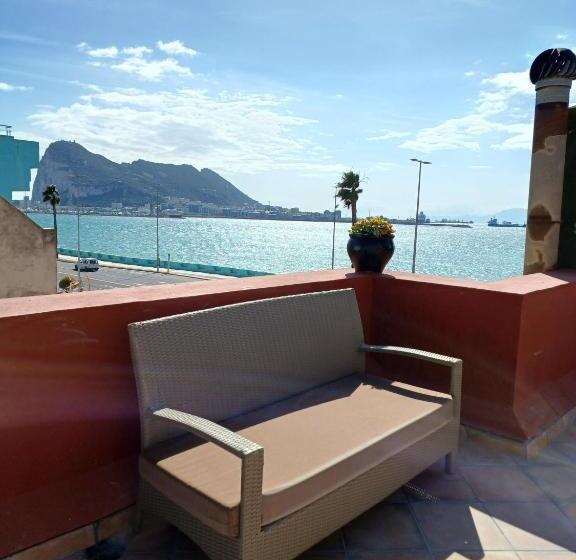 پانسیون Gibraltar Views Guest House