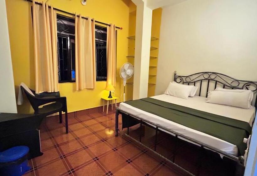 پانسیون Muffys Guest House