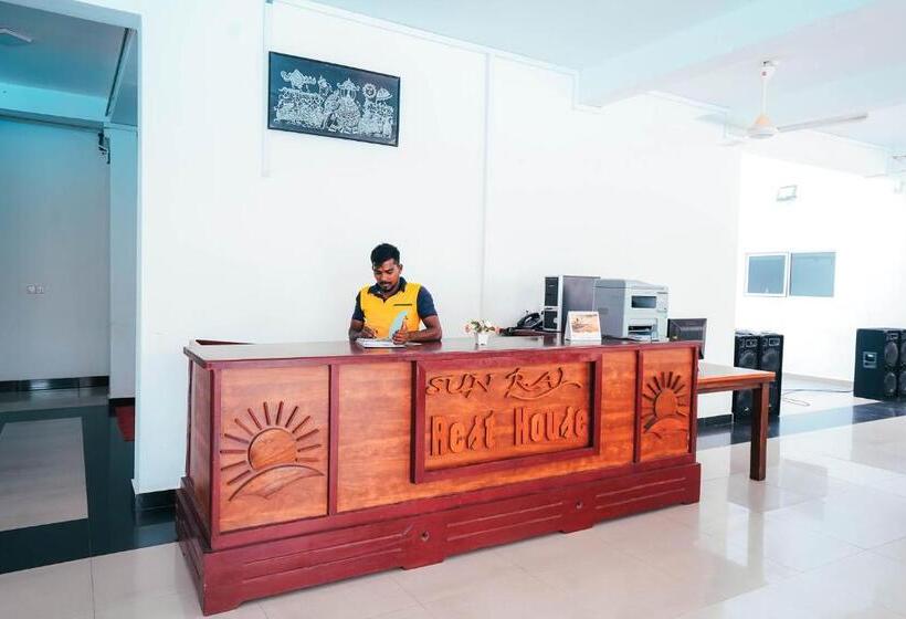 پانسیون Sun Ray Rest House