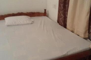 پانسیون Unawatuna White Villa