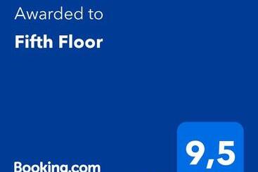تختخواب و صبحانه Fifth Floor