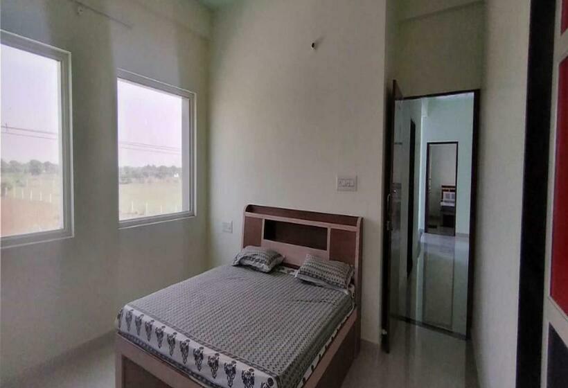 Отель Holiday Home, Dausa