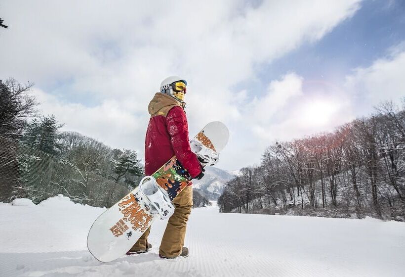בית מלון כפרי Phoenix Resort Pyeongchang