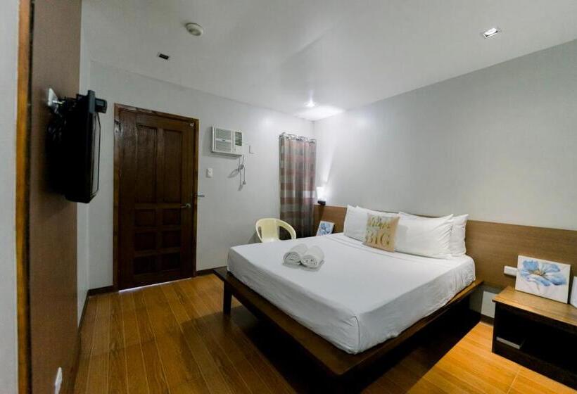 هتل Madonna Hometel And Suites