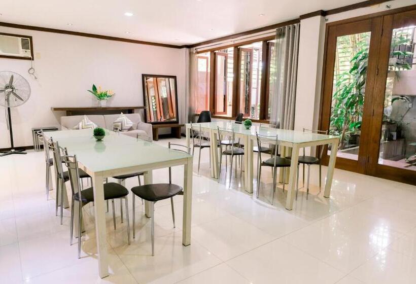 ホテル Madonna Hometel And Suites