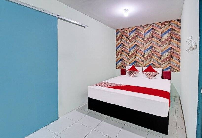 호텔 Oyo 92032 Utama  & Karaoke