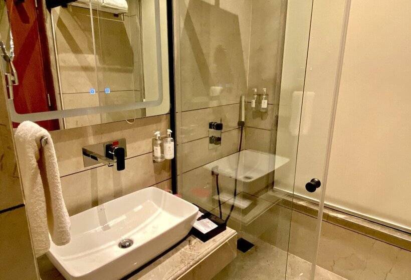 호텔 Regenta Place Chandigarh Mohali
