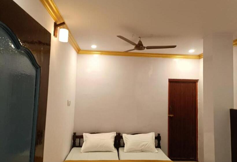 酒店 Sea Waves Rooms