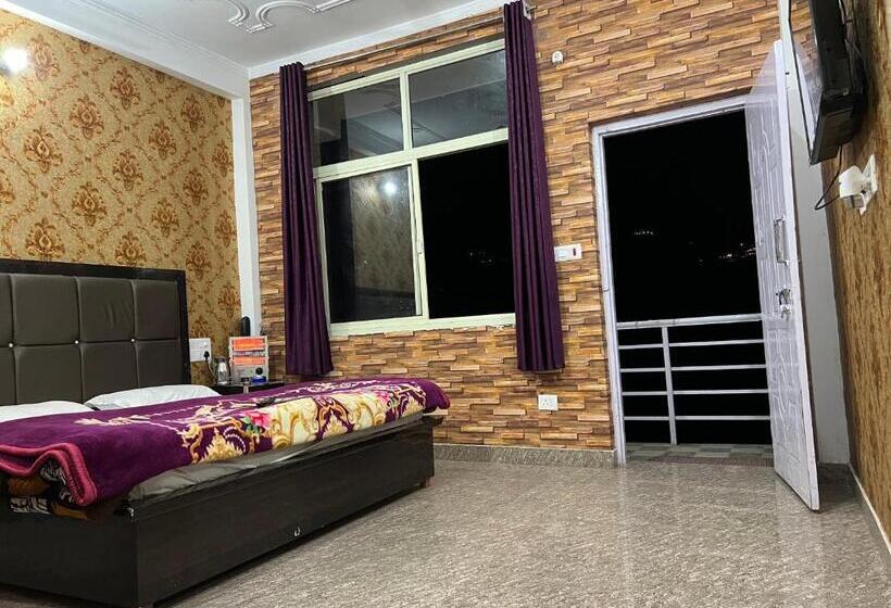 בית מלון כפרי Shivroots Resort