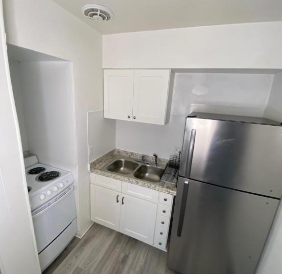Мотель Uptown Inn & Suites