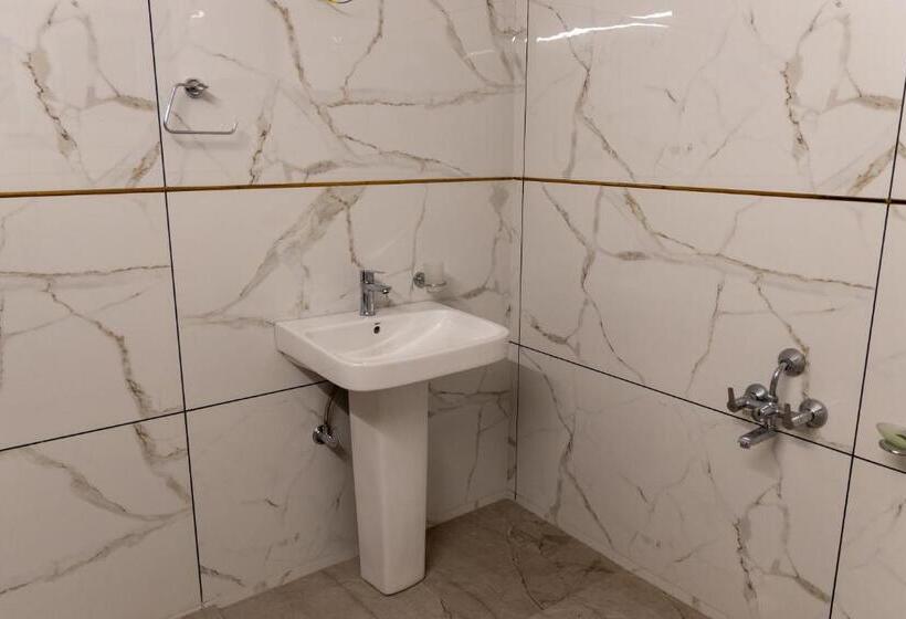 膳宿费 Bali Guest House