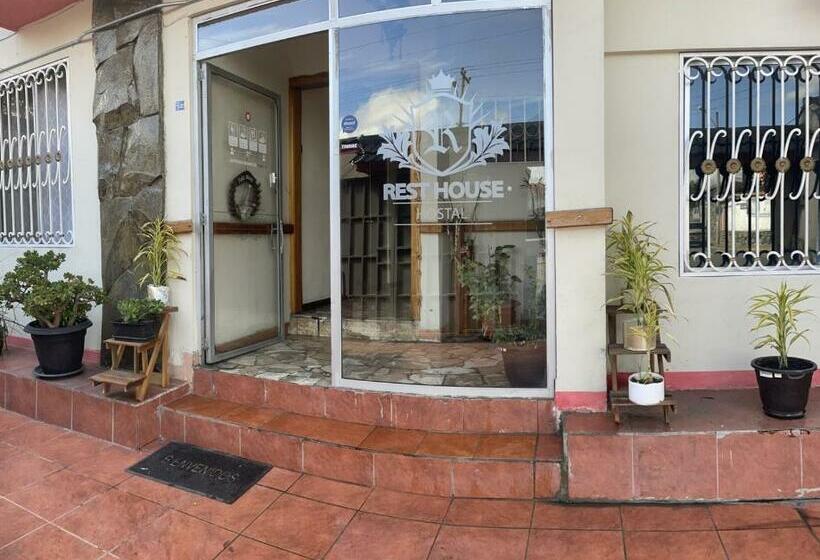 هاستل Alojamientos Hostal Rest House