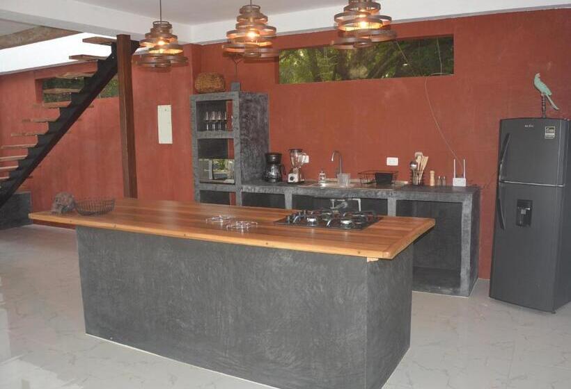 تختخواب و صبحانه Casa La Rayanna