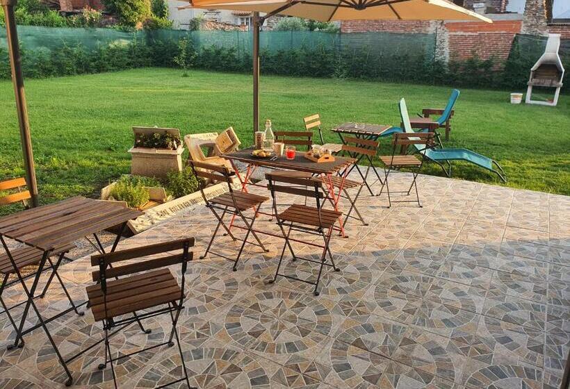 تختخواب و صبحانه La Bolgora Guesthouse