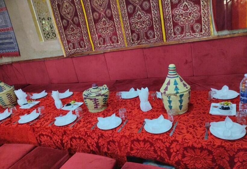 تختخواب و صبحانه Menzah Gite Rissani