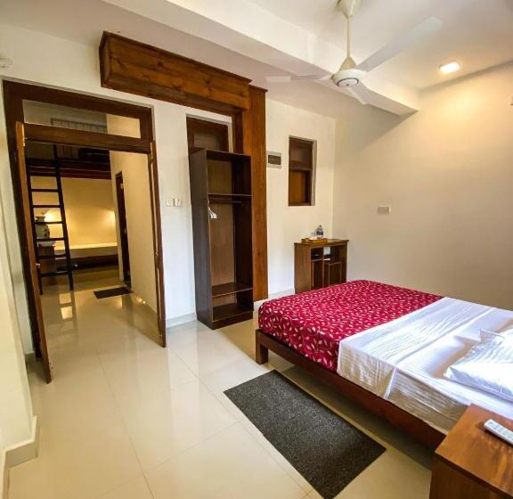 تختخواب و صبحانه Thisara Villas