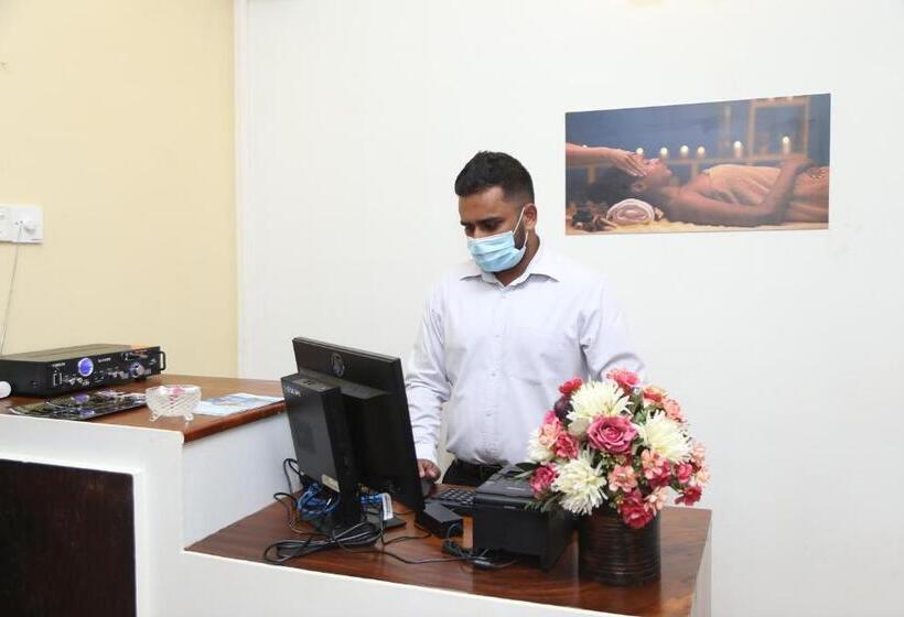 تختخواب و صبحانه Thisara Villas