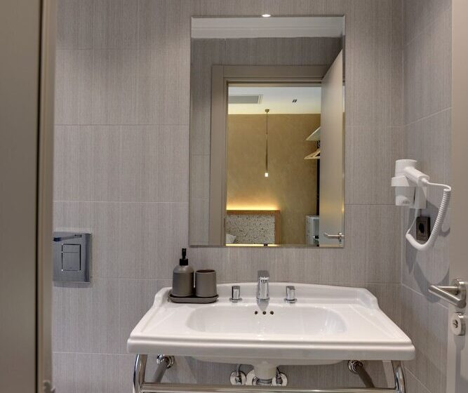 هتل 21 Rooms