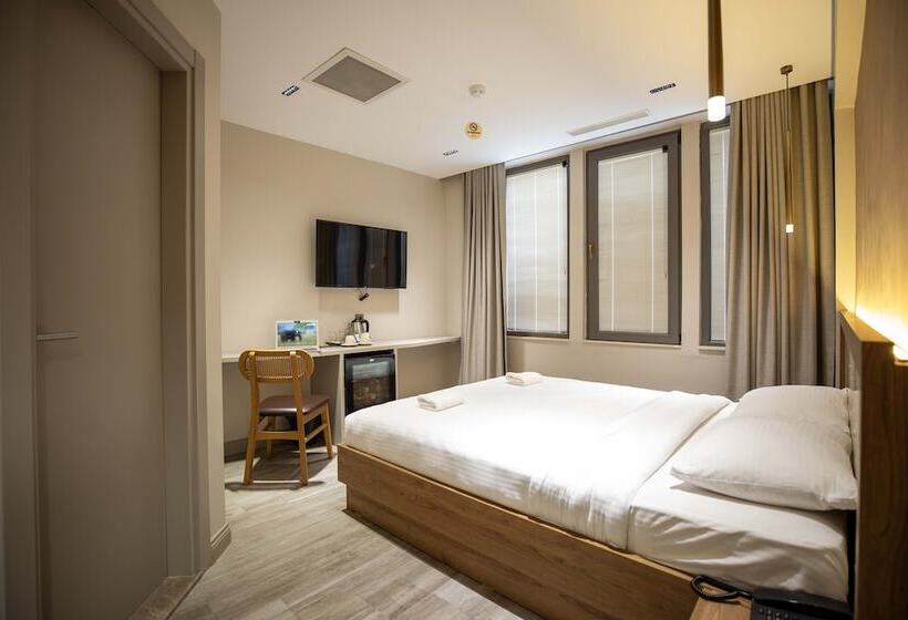هتل 21 Rooms