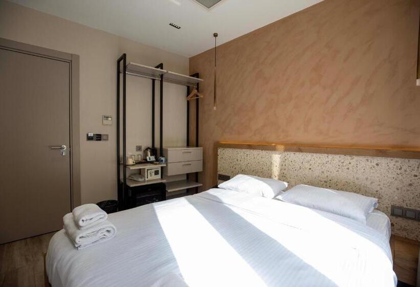 هتل 21 Rooms