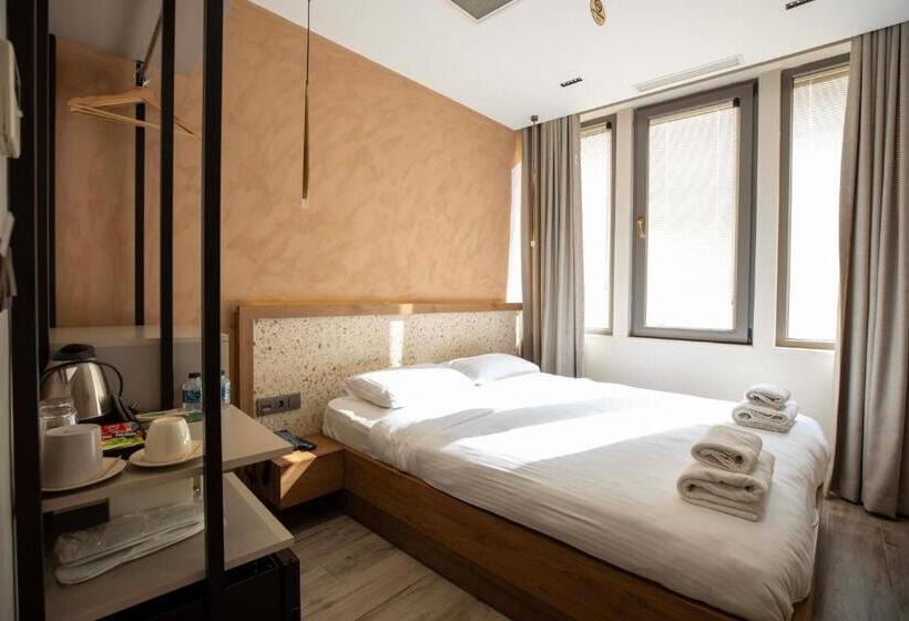 هتل 21 Rooms