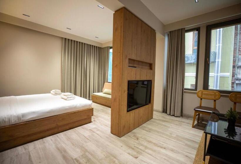 هتل 21 Rooms