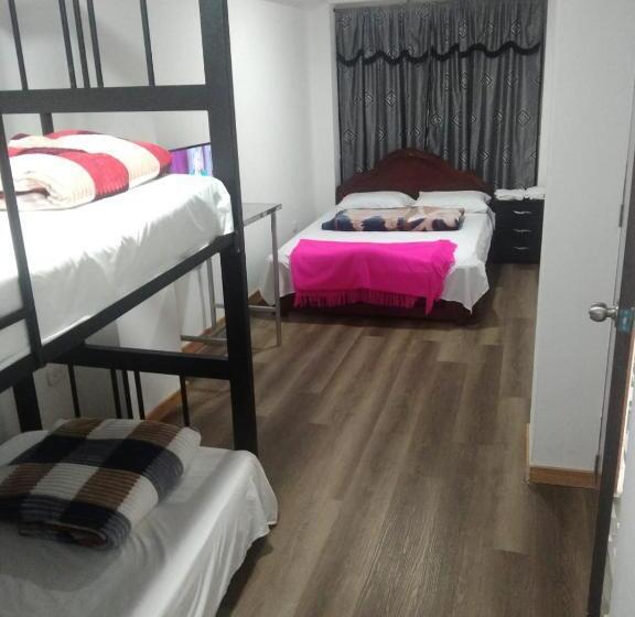 هتل Aaron Filandia