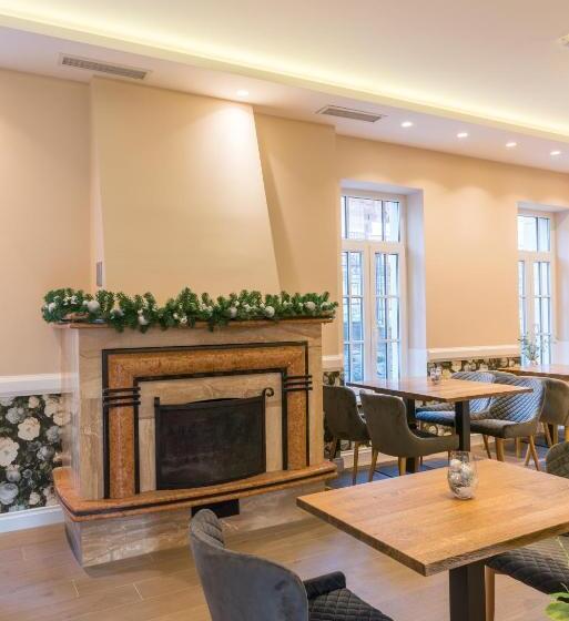 هتل Emilia Lux Rooms