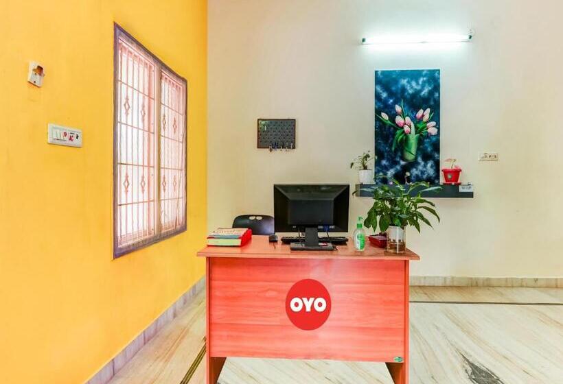 هتل Oyo Flagship 80564 The Central Guest House