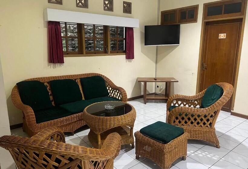 Szálloda Puspa Sari