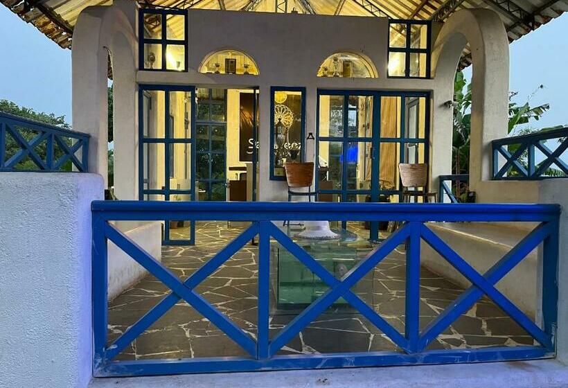 בית מלון כפרי Sea Breeze Beach Resort