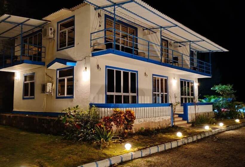 בית מלון כפרי Sea Breeze Beach Resort