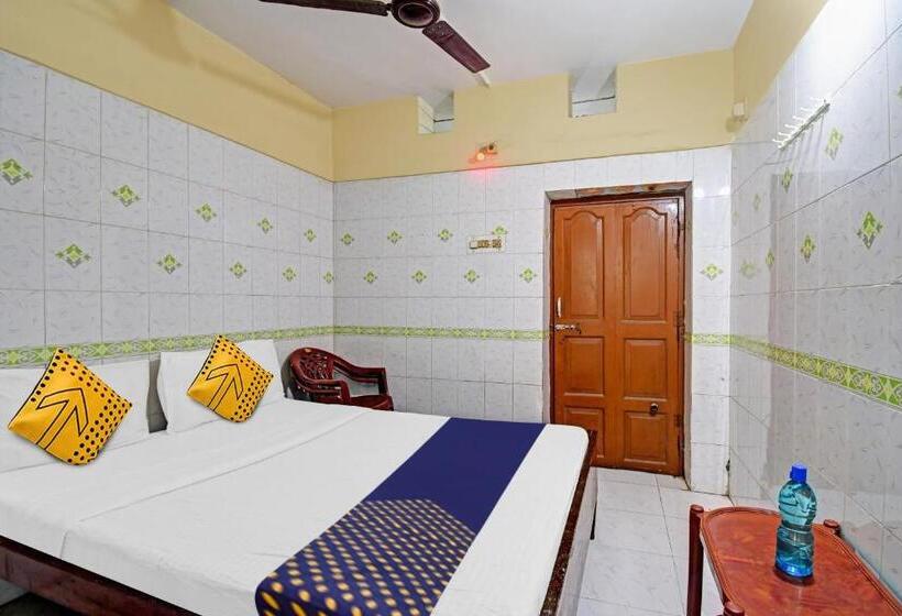 هتل Spot On Bikram Lodge