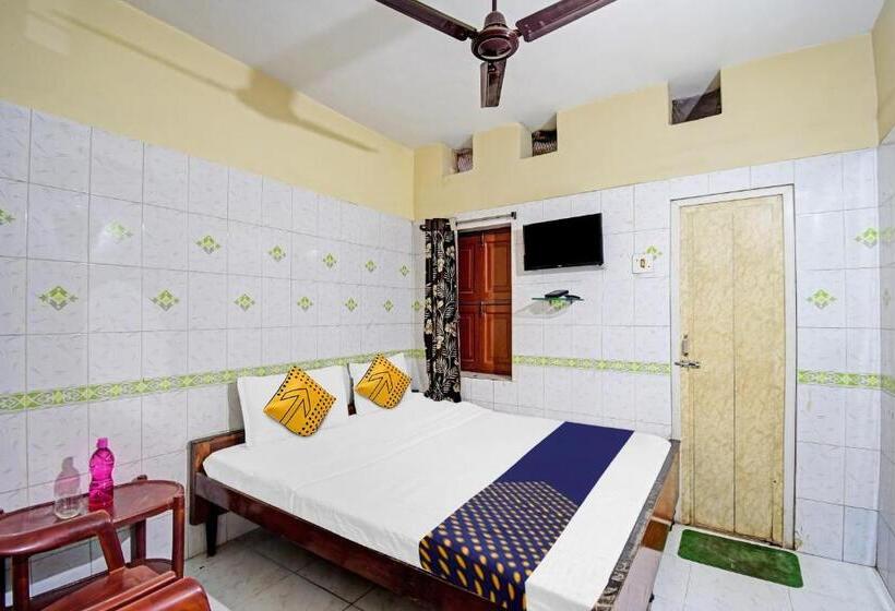 هتل Spot On Bikram Lodge