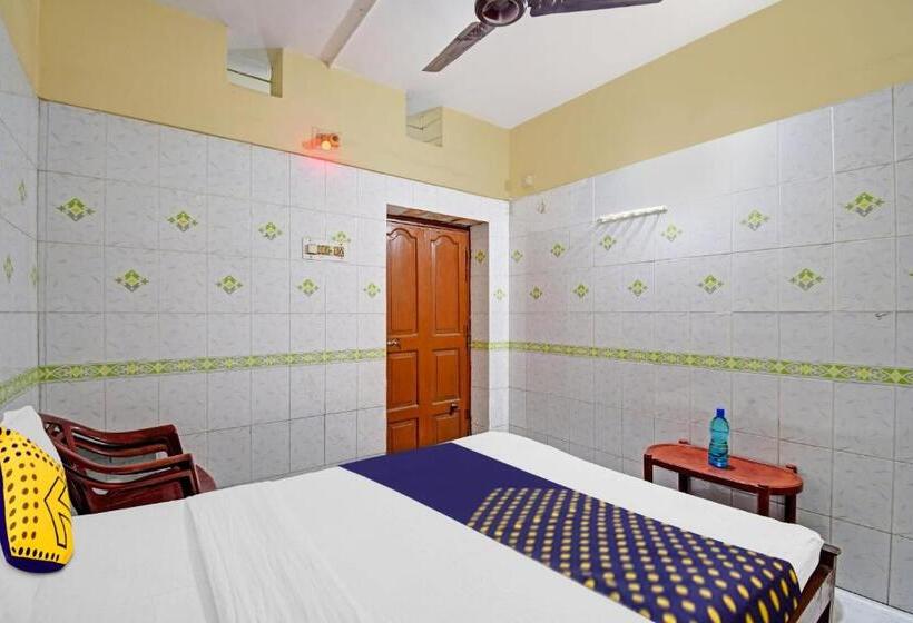 هتل Spot On Bikram Lodge