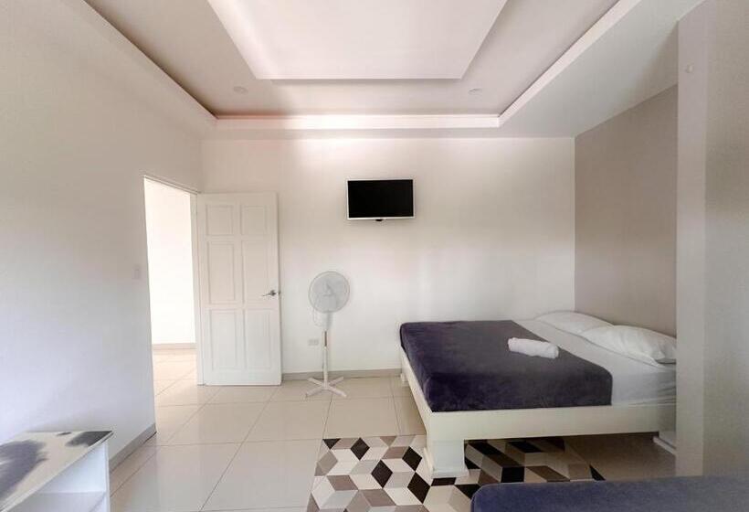 پانسیون Casa Garitas Guesthouse & Car Rental   Free Sjo Airport Shuttle