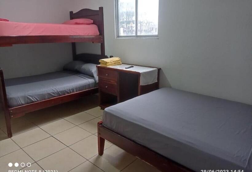 پانسیون Hostal Samary