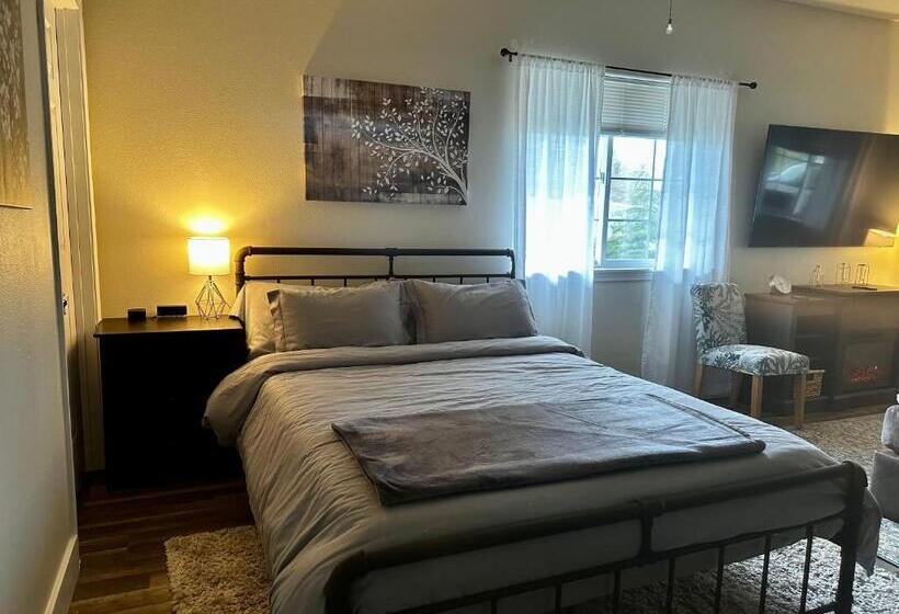 بنسيون Sonia S Guest Suite In Montesano Gateway To Olympic National Park