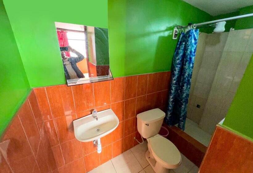 Tony Montaña B&b