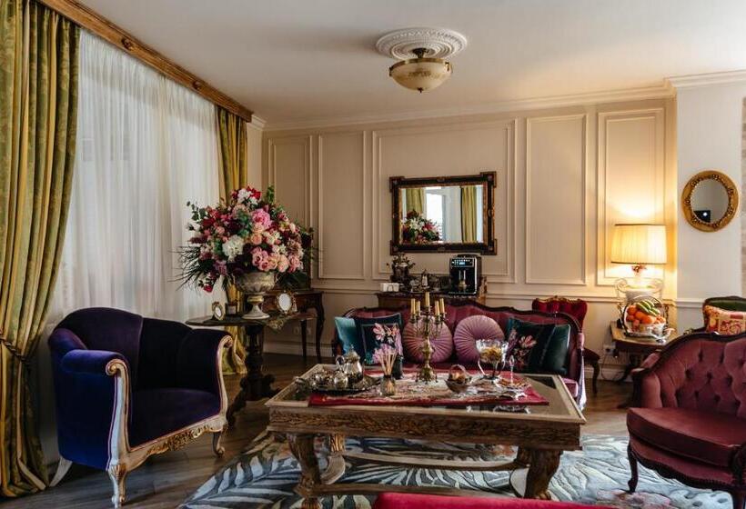 Ateneea Luxury Rooms