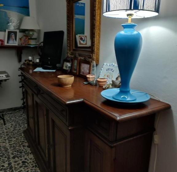 تختخواب و صبحانه Il Centrale Guest House