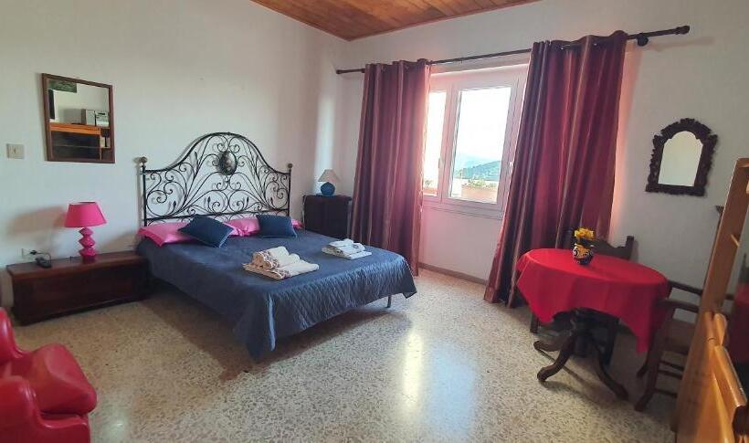 تختخواب و صبحانه Il Centrale Guest House