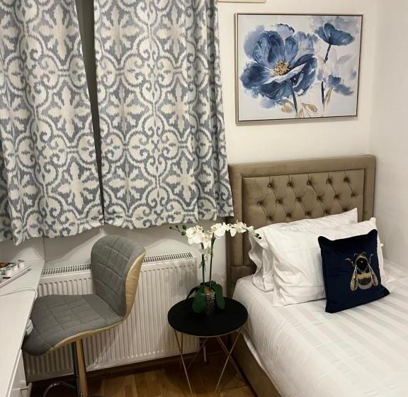 Bed and Breakfast Tj Homes