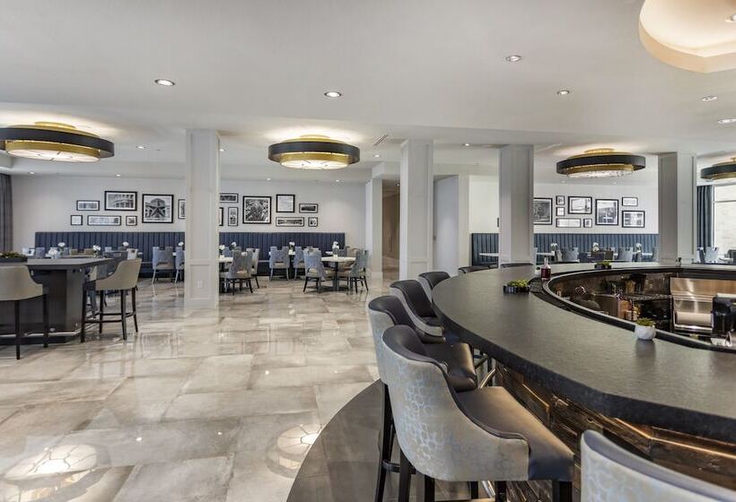 Cambria Hotel Austin Uptown Near The Domain