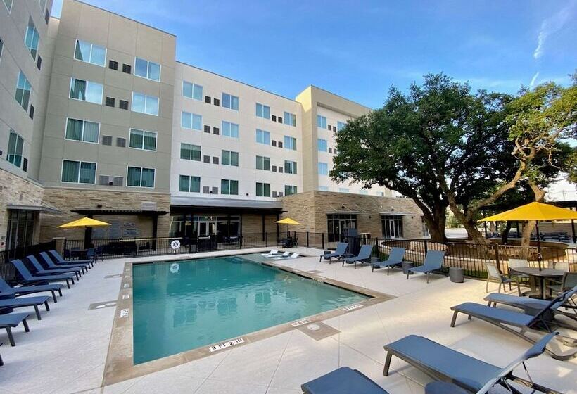 Cambria Hotel Austin Uptown Near The Domain