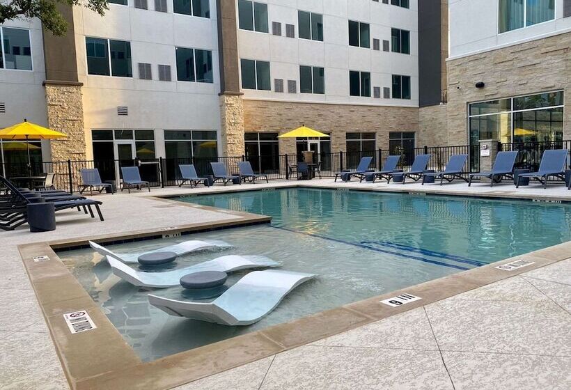 Cambria Hotel Austin Uptown Near The Domain